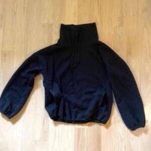 Max studio turtle neck with pockets sweater and waffle pattern